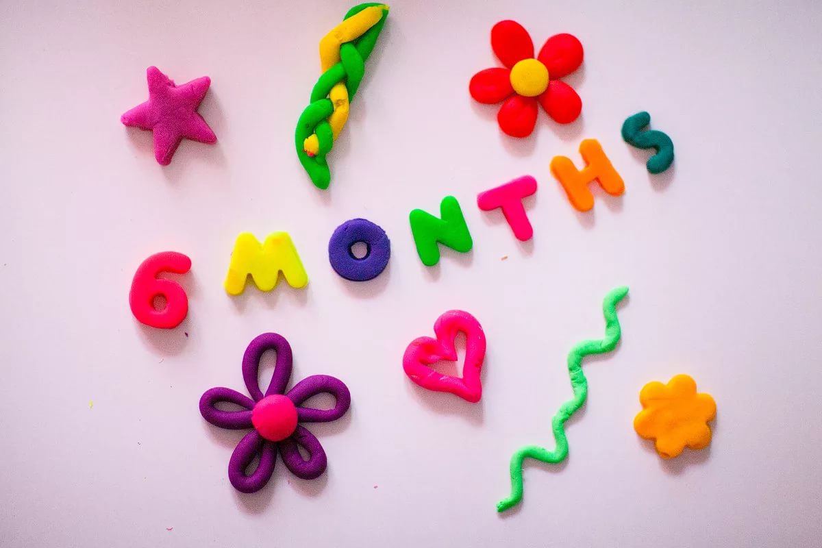 Поздравления с днем 6 месяцев. Открытка полгода девочке. С 6 месяцами девочку. Открытка 6 месяцев девочке. Открытка с 6 месяцами девочке.