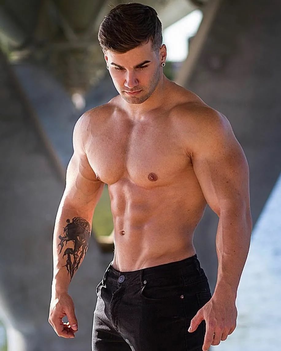 Jake Burton muscle