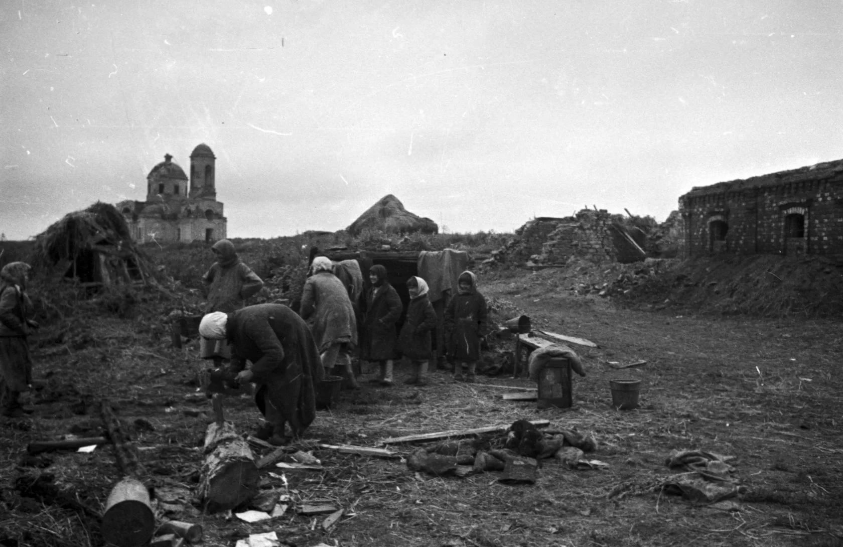 Фото истории великой отечественной войны. Разрушенные территории ВОВ 1941-1945. Разрушенные церкви в годы ВОВ 1941-1945.