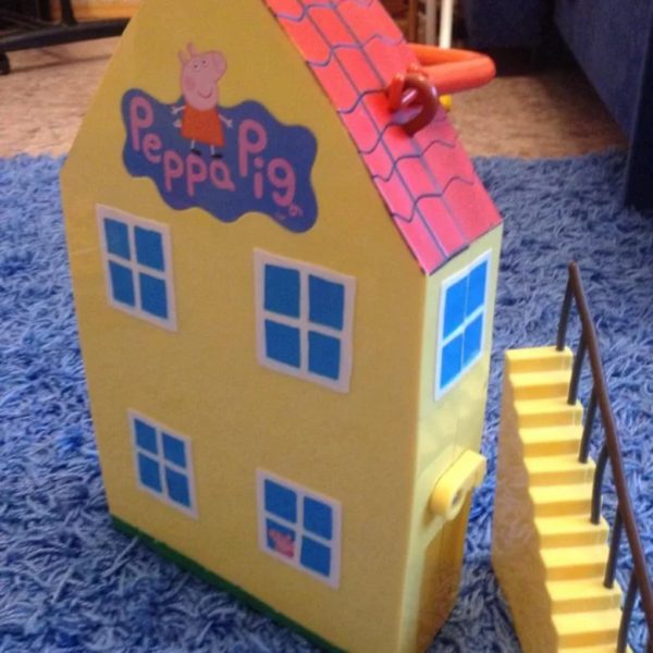 40 картинок со Свинкой Пеппой и её домом