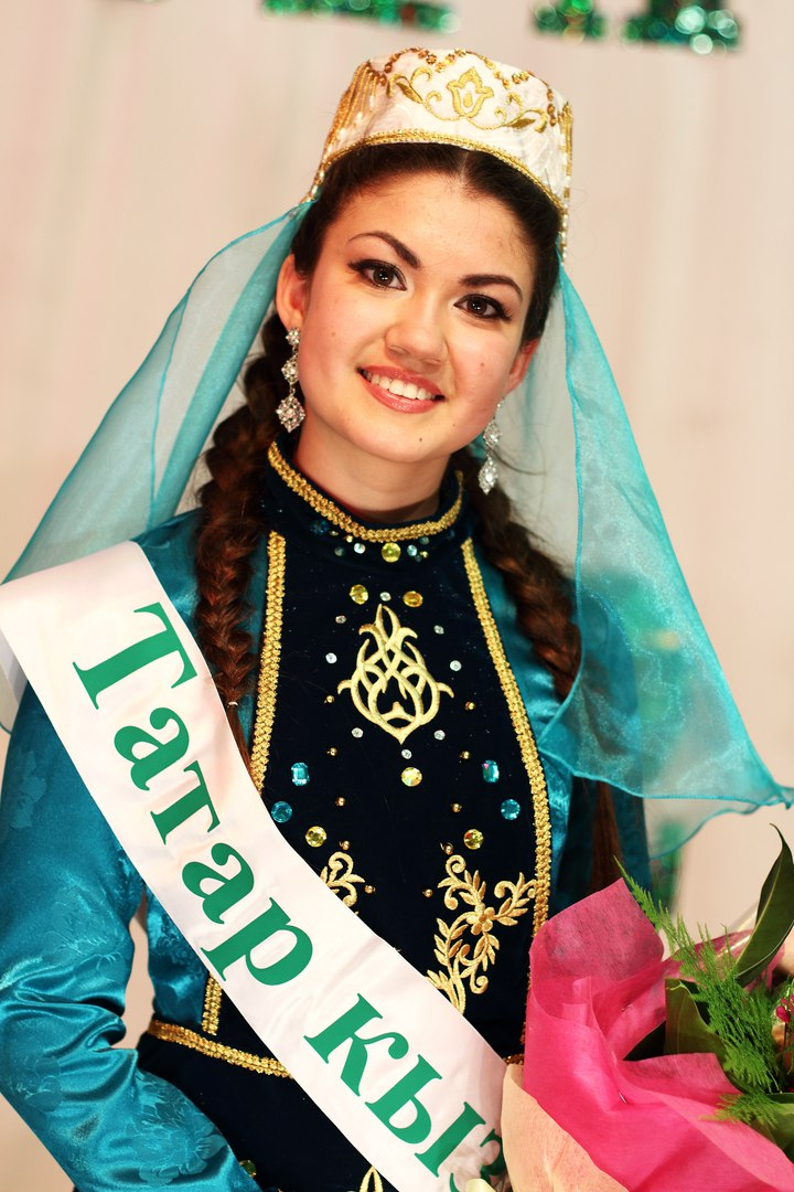 Татарская внешность девушки